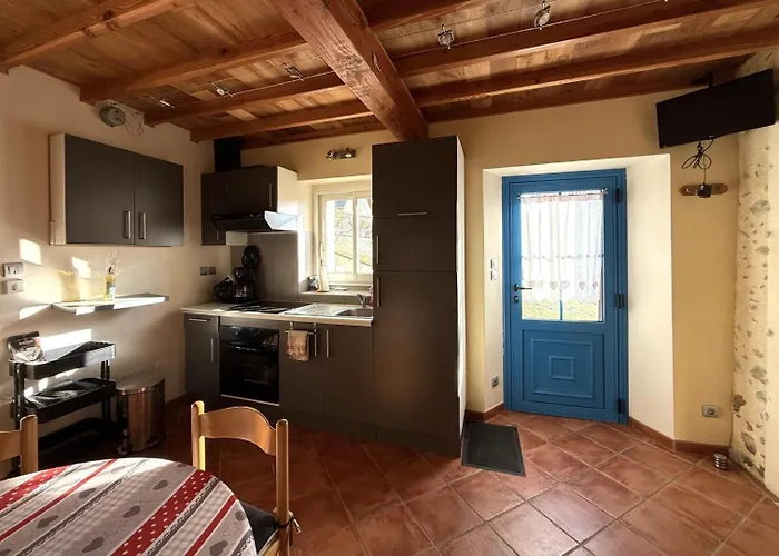 La Maison De Madeleine Дом отдыха *